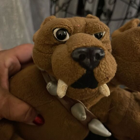 Harry Potter collectible Fluffy 3 headed Cerberus plush figure - Picture 11 of 12